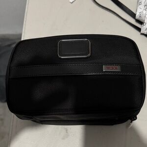 TUMI Black Alpha split travel kit Toiletry Bag for Men